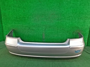 БАМПЕР НА TOYOTA AVENSIS AZT251