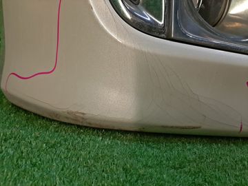 БАМПЕР НА NISSAN ELGRAND E52