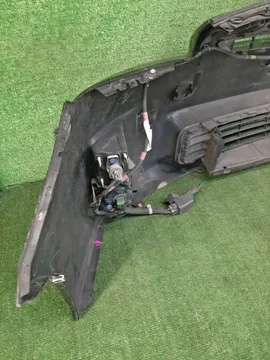 БАМПЕР НА TOYOTA PRIUS ZVW30