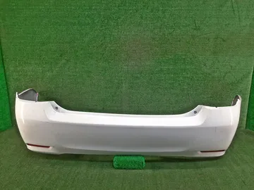 БАМПЕР НА TOYOTA COROLLA  AXIO NRE160