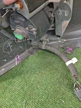 БАМПЕР НА TOYOTA PRIUS ZVW30