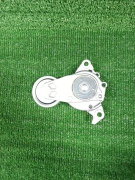 НАТЯЖИТЕЛЬ ПРИВОДНОГО РЕМНЯ НА TOYOTA C-HR NGX10