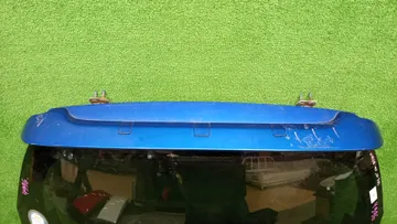 ДВЕРЬ ПЯТАЯ НА HONDA FIT GD1