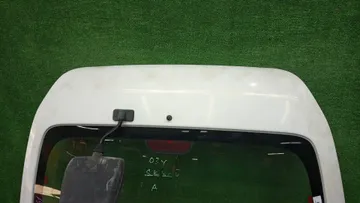 ДВЕРЬ ПЯТАЯ НА MAZDA BONGO SK82L