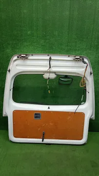 ДВЕРЬ ПЯТАЯ НА MAZDA BONGO SK82L