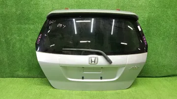 ДВЕРЬ ПЯТАЯ НА HONDA FIT GD1