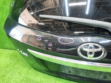 ДВЕРЬ ПЯТАЯ НА TOYOTA VITZ NSP135