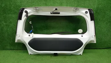 ДВЕРЬ ПЯТАЯ НА TOYOTA IST NCP60