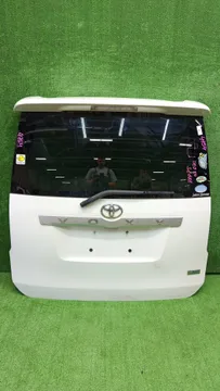 ДВЕРЬ ПЯТАЯ НА TOYOTA VOXY ZRR70G