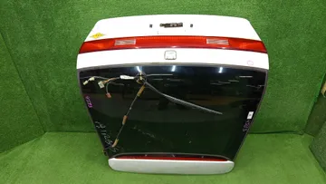 ДВЕРЬ ПЯТАЯ НА HONDA ACCORD CF6