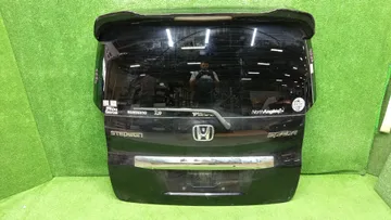 ДВЕРЬ ПЯТАЯ НА HONDA STEPWGN RK5