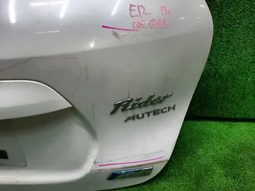 ДВЕРЬ ПЯТАЯ НА NISSAN NOTE E12