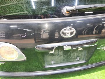 ДВЕРЬ ПЯТАЯ НА TOYOTA CALDINA ST210