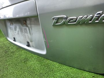 ДВЕРЬ ПЯТАЯ НА MAZDA DEMIO DY3W
