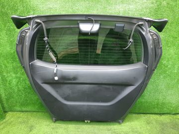 ДВЕРЬ ПЯТАЯ НА HONDA FREED SPIKE GB3