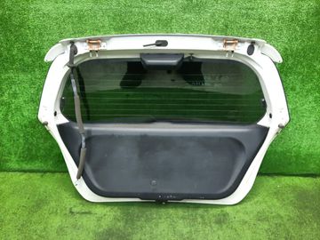 ДВЕРЬ ПЯТАЯ НА HONDA FIT GD3