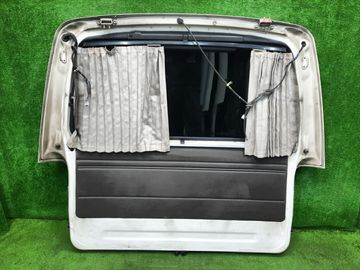 ДВЕРЬ ПЯТАЯ НА TOYOTA HIACE KZH100G