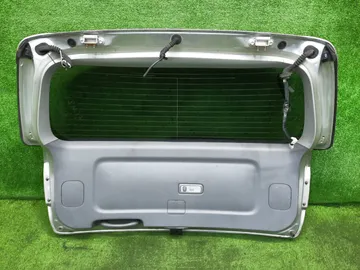 ДВЕРЬ ПЯТАЯ НА TOYOTA IPSUM ACM21W