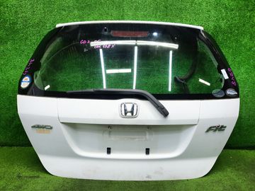 ДВЕРЬ ПЯТАЯ НА HONDA FIT GD2
