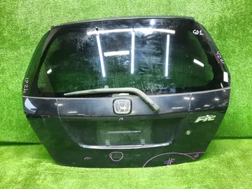 ДВЕРЬ ПЯТАЯ НА HONDA FIT GD1