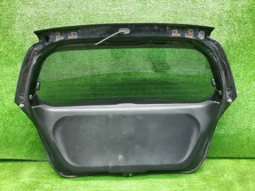 ДВЕРЬ ПЯТАЯ НА HONDA FIT GD1