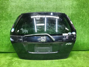 ДВЕРЬ ПЯТАЯ НА HONDA FIT GD1