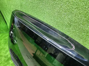 ДВЕРЬ ПЯТАЯ НА HONDA FIT GD1