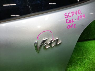 ДВЕРЬ ПЯТАЯ НА TOYOTA VITZ SCP10