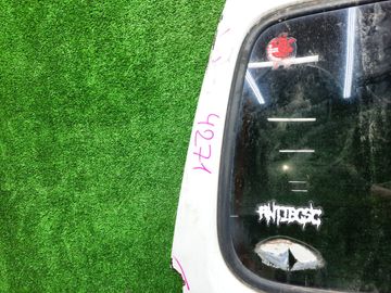 ДВЕРЬ ПЯТАЯ НА SUZUKI JIMNY JB23W