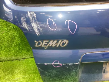 ДВЕРЬ ПЯТАЯ НА MAZDA DEMIO DW3W