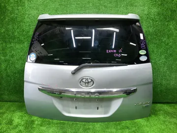 ДВЕРЬ ПЯТАЯ НА TOYOTA ISIS ZGM10G