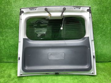 ДВЕРЬ ПЯТАЯ НА TOYOTA ISIS ZGM10G