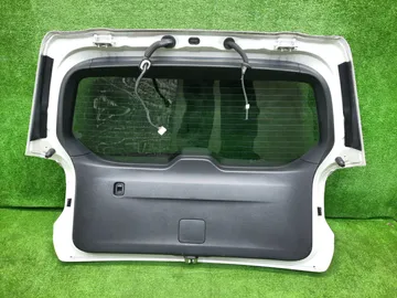 ДВЕРЬ ПЯТАЯ НА SUBARU FORESTER SJG