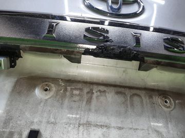 ДВЕРЬ ПЯТАЯ НА TOYOTA ISIS ZGM10G