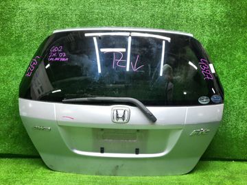 ДВЕРЬ ПЯТАЯ НА HONDA FIT GD1