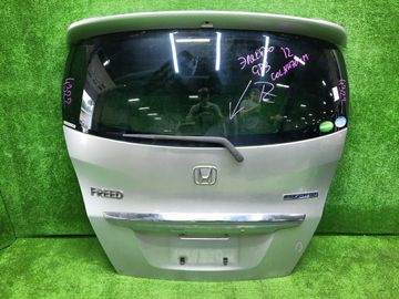 ДВЕРЬ ПЯТАЯ НА HONDA FREED GP3