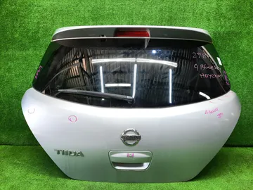 ДВЕРЬ ПЯТАЯ НА NISSAN TIIDA C11