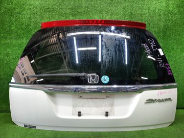 ДВЕРЬ ПЯТАЯ НА HONDA STREAM RN1