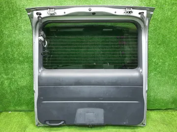 ДВЕРЬ ПЯТАЯ НА HONDA STEPWGN RF3