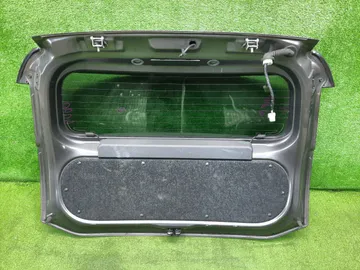 ДВЕРЬ ПЯТАЯ НА TOYOTA AQUA NHP10