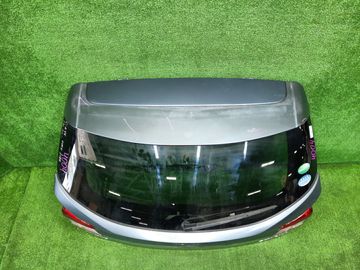ДВЕРЬ ПЯТАЯ НА SUBARU LEVORG VM4