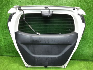 ДВЕРЬ ПЯТАЯ НА HONDA FREED GB3