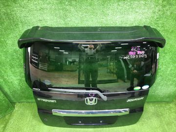 ДВЕРЬ ПЯТАЯ НА HONDA STEPWGN RK6