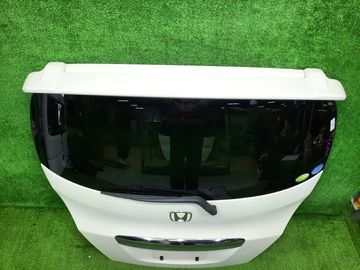 ДВЕРЬ ПЯТАЯ НА HONDA FREED GB3