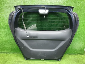 ДВЕРЬ ПЯТАЯ НА HONDA FREED GB3