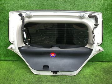 ДВЕРЬ ПЯТАЯ НА NISSAN TIIDA C11