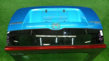 ДВЕРЬ ПЯТАЯ НА HONDA INSIGHT ZE2
