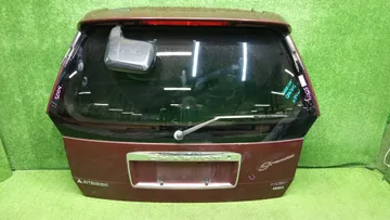 ДВЕРЬ ПЯТАЯ НА MITSUBISHI CHARIOT GRANDIS N84W