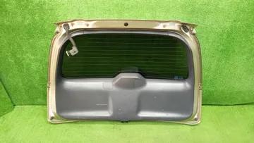 ДВЕРЬ ПЯТАЯ НА HONDA STREAM RN1