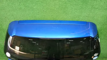 ДВЕРЬ ПЯТАЯ НА TOYOTA WISH ZNE10G